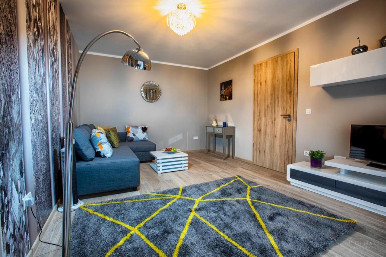 Appartamento Apartament Heavenly Heaven Braşov Esterno foto